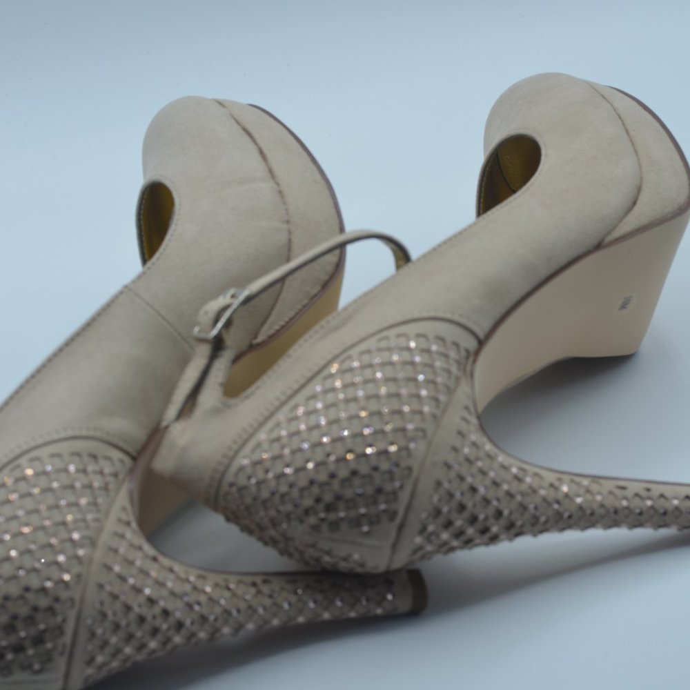 Style & Co Platform Pumps With Rhinestone Accents - Picture 4 of 7